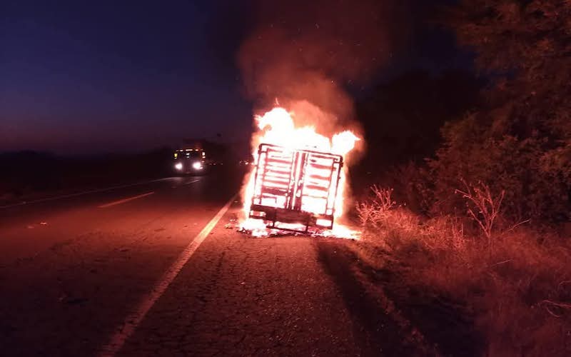Incendio de camión de carga