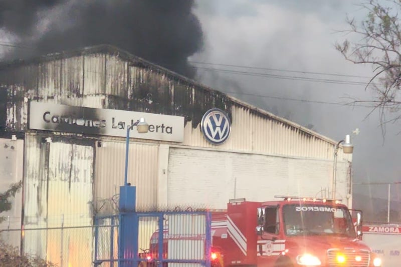 Incendio, bodega, Volkswagen, Zamora
