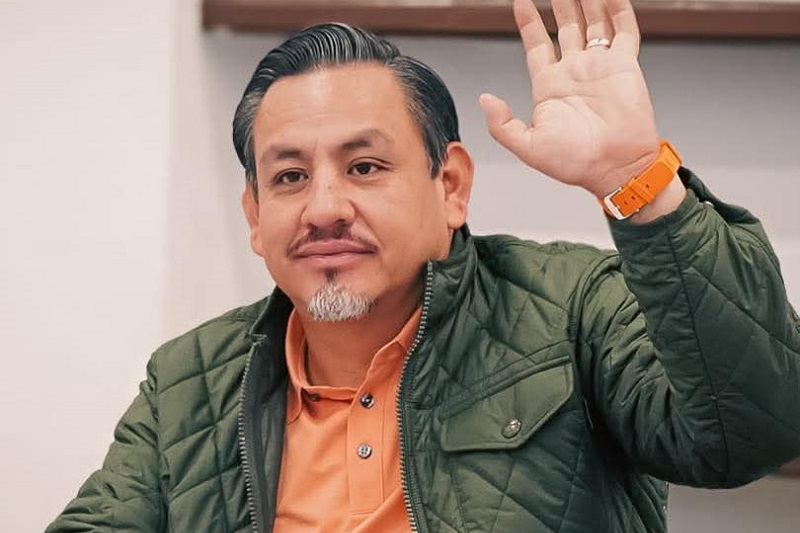 Víctor Manríquez, MC
