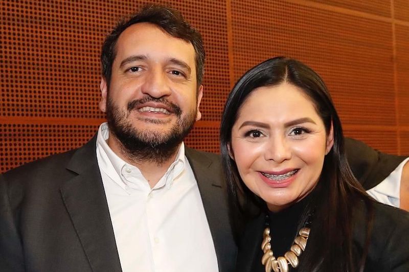 Andrés Manuel López Beltrán, Araceli Saucedo Reyes