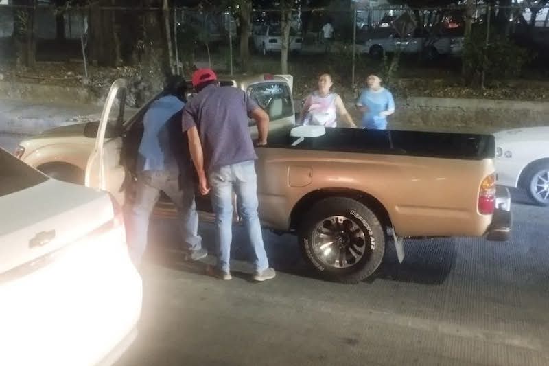 Camioneta baleada