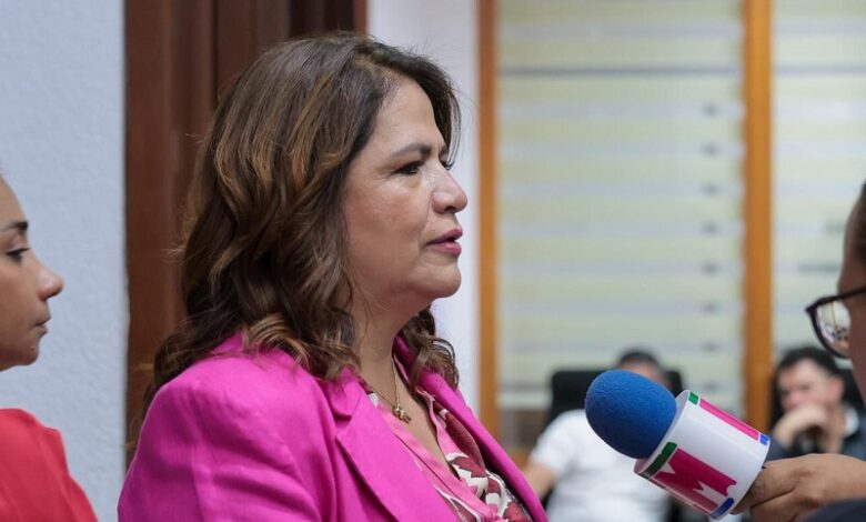 Morena, Fabiola Alanís