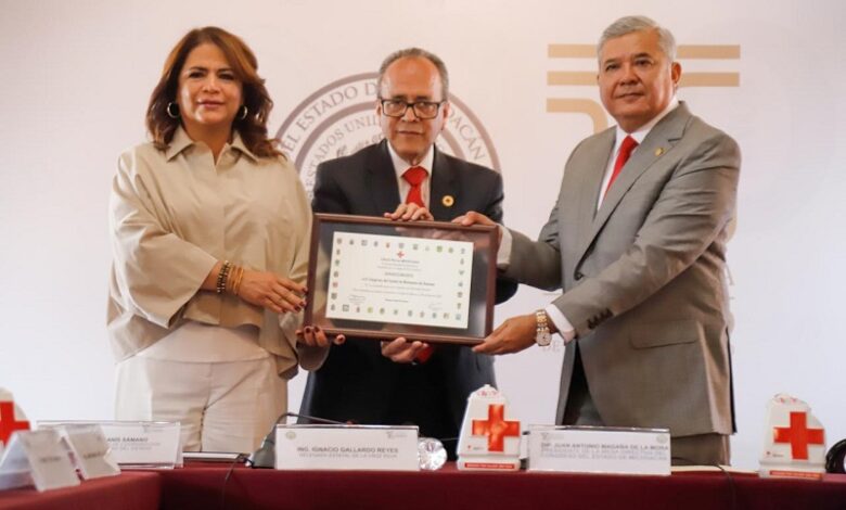 Congreso de Michoacán, Cruz Roja