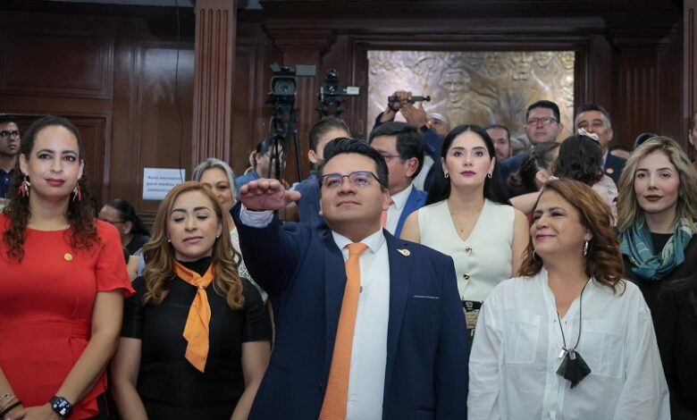Toño Carreño, MC