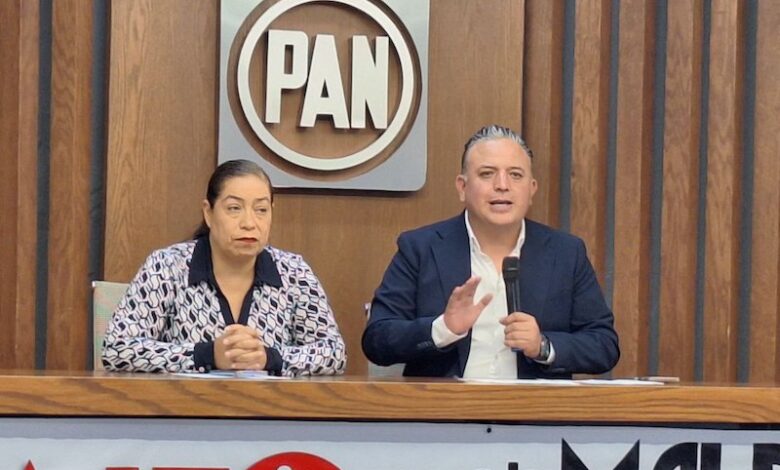 Ángeles Toro Preciado, Carlos Quintana Martínez