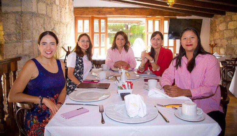 Los Suspirantes, Mujeres morenistas