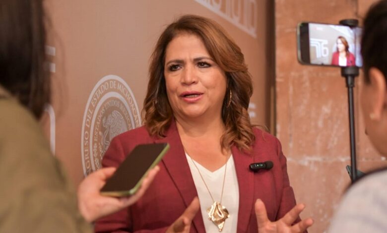 Fabiola Alanís, Morena