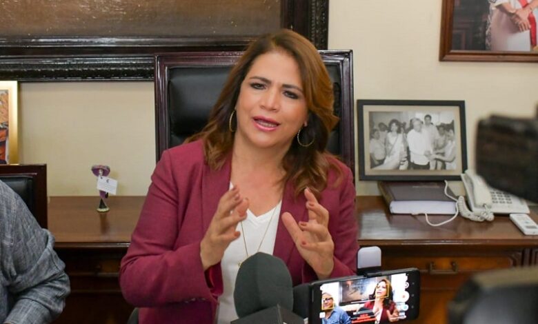 Morena, Fabiola Alanís