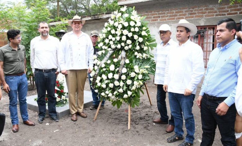 Homenaje a Hipólito Mora