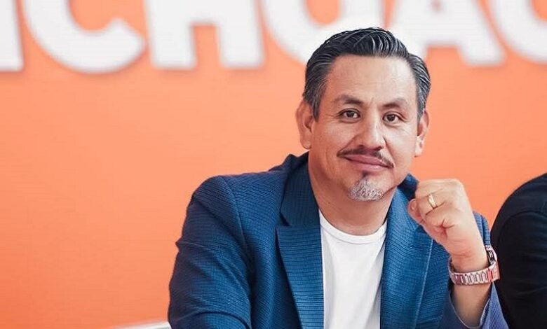 Víctor Manríquez, MC