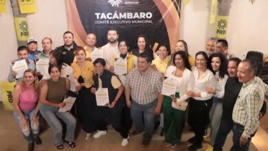 Perredistas en Tacámbaro