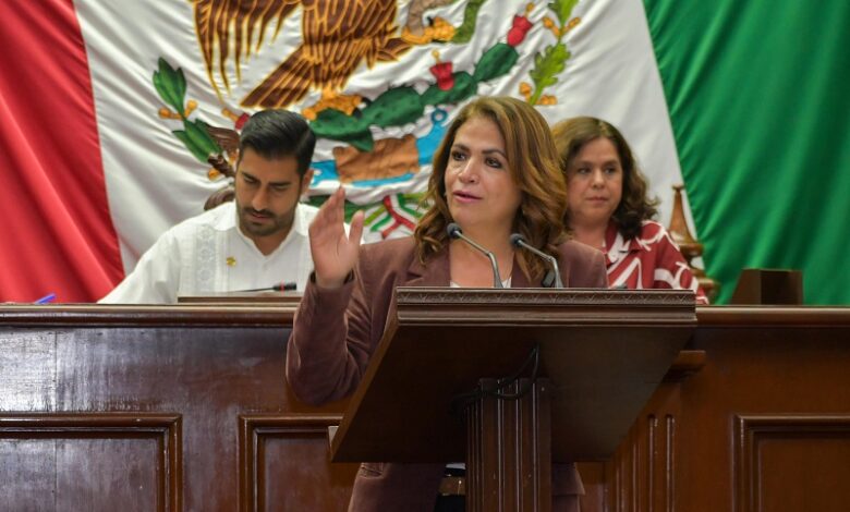 Morena, Fabiola Alanís