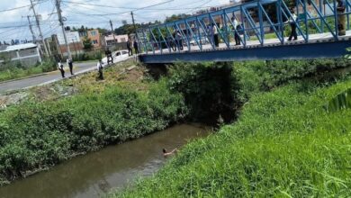 Cae hombre al Río Grande de Morelia