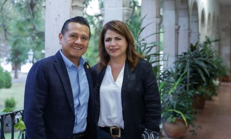 Carlos Torres Piña y Fabiola Alanís Sámano