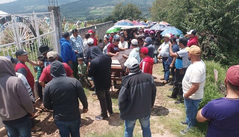 Sepultan a migrante en Huajúmbaro
