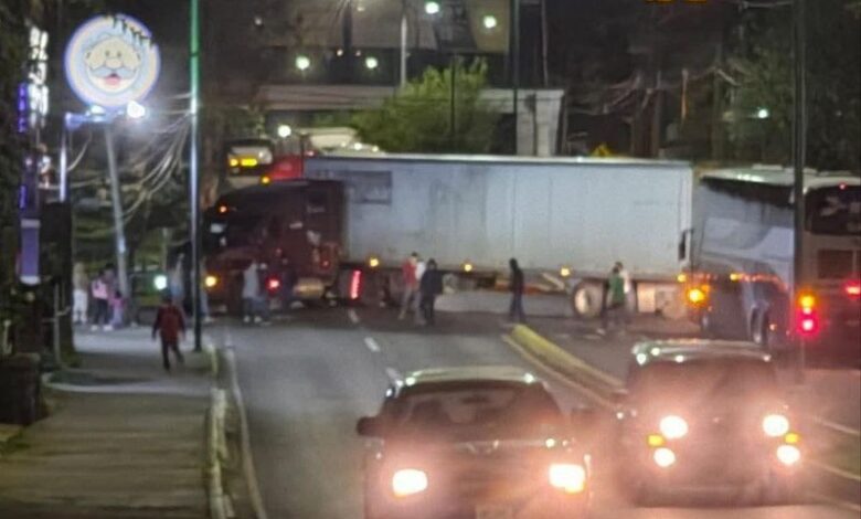 Bloqueo en Uruapan