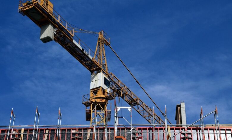 Grúa y construcción