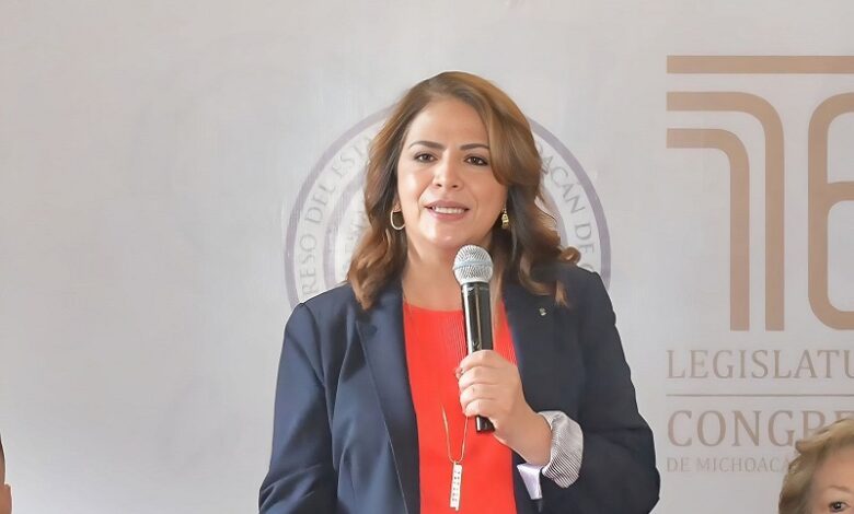 Fabiola Alanís, 4T