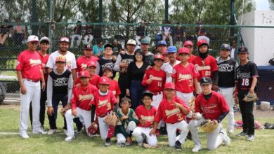 Vanessa Caratachea con el Club Diamantes de béisbol