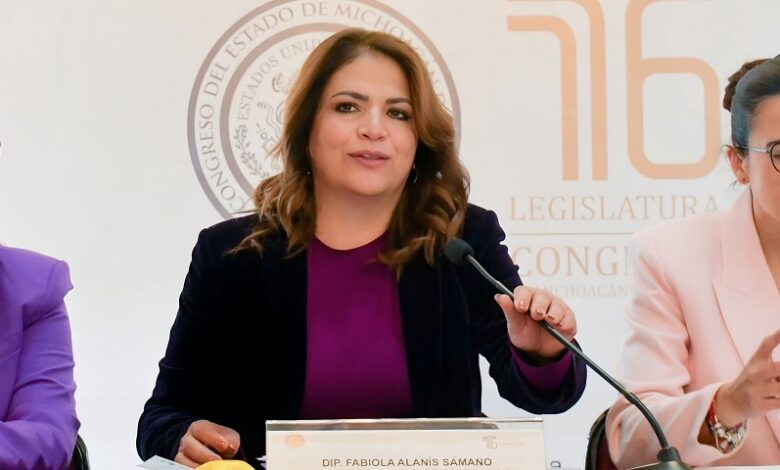 Fabiola Alanís, 4T