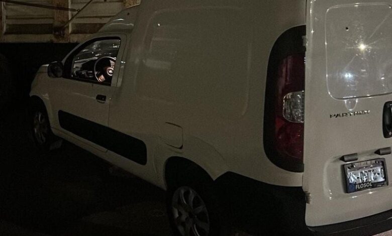 Camioneta baleada