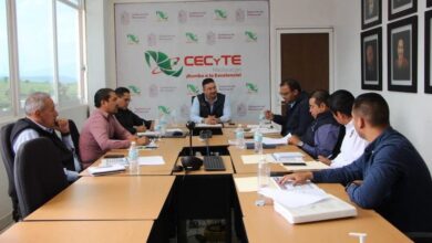 Juan Carlos Velasco Procell en reunión con directivos