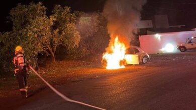 Auto se incendia