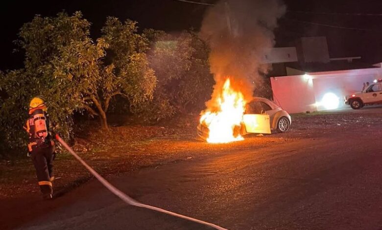 Auto se incendia