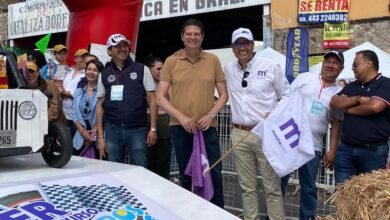 Alfonso Martínez en Concurso Carros Locos de Morelia