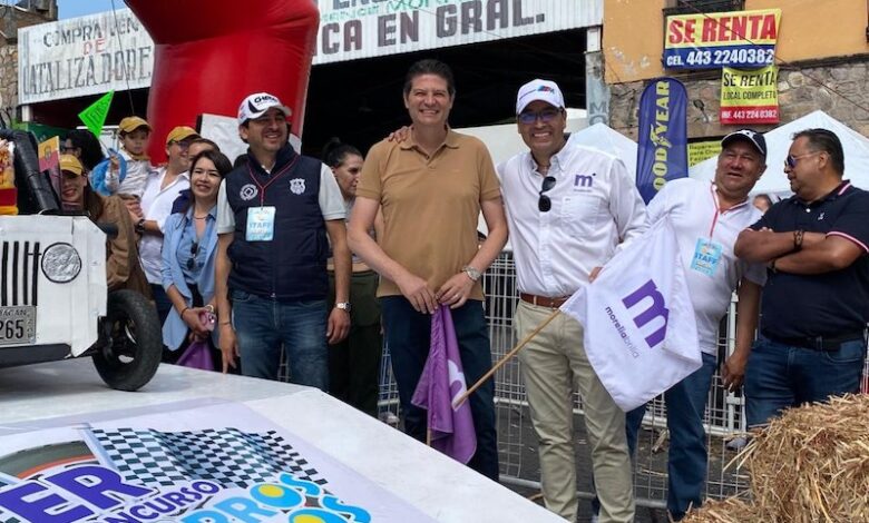 Alfonso Martínez en Concurso Carros Locos de Morelia