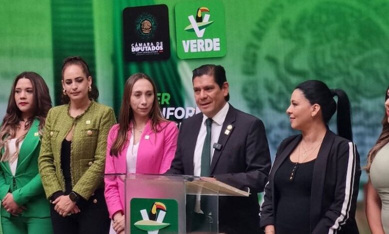 Ernesto Núñez en su Primer Informe Legislativo
