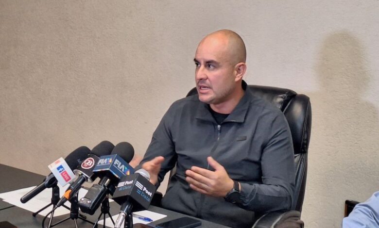 Adolfo Torres en rueda de prensa