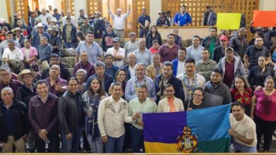 Raúl Morón con indígenas
