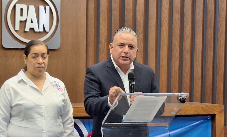 Carlos Quintana en rueda de prensa del PAN