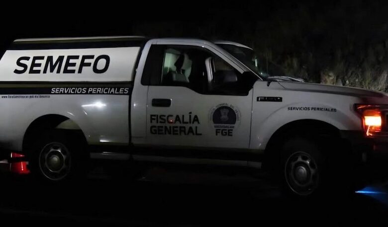 Camioneta del Semefo