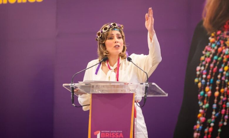 Brissa Arroyo en discurso