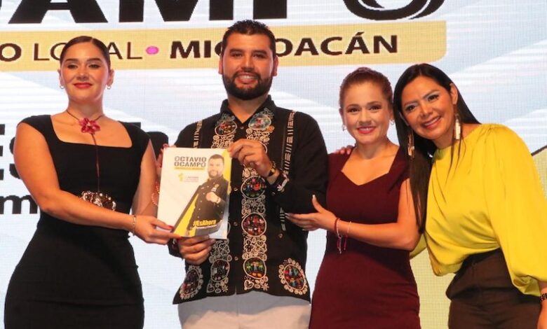 Octavio Ocampo presenta su Primer Informe de Actividades Legislativas