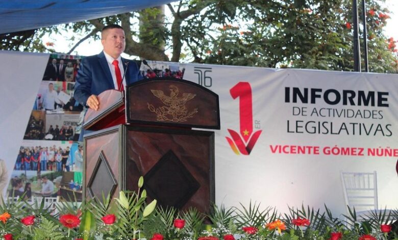 Vicente Gómez Núñez en discurso