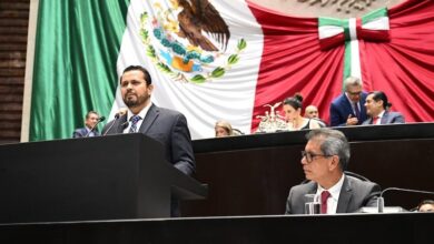 Armando Tejeda en tribuna de la Cámara de Diputados