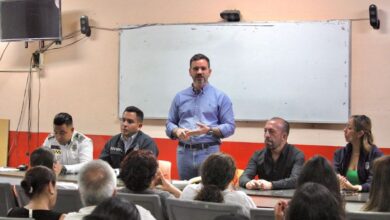 Yankel Benítez en reunión