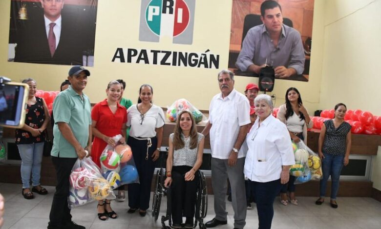 Homenaje del PRI a César Chávez Garibay