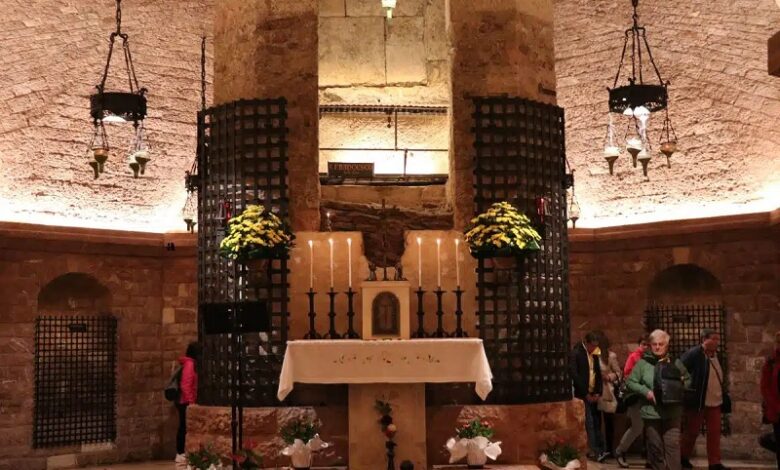 restos de San Francisco de Asís