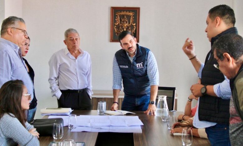 Yankel Benítez en reunión con colonos
