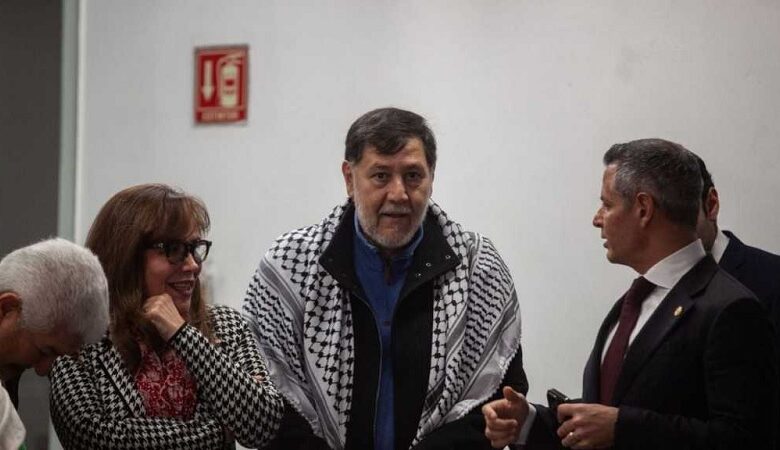 Fernández Noroña, Avión Privado