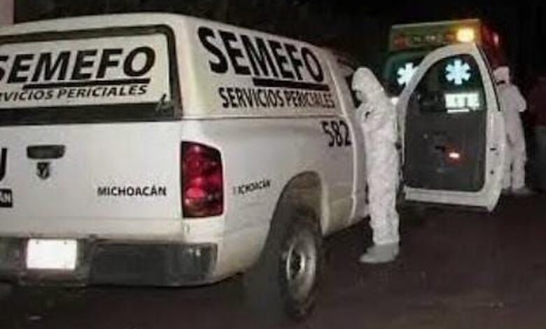 Camioneta del Semefo
