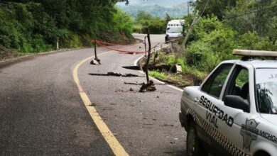 Socavón en carretera