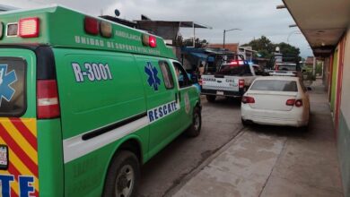 Ambulancia y patrulla