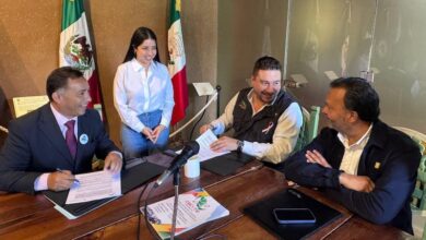 Juan Carlos Velasco Procell firma convenio