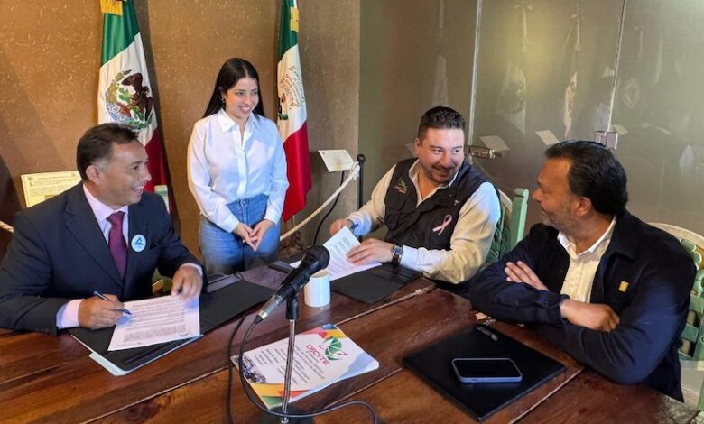 Juan Carlos Velasco Procell firma convenio