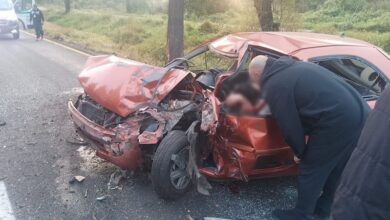 Auto chocado y destrozado